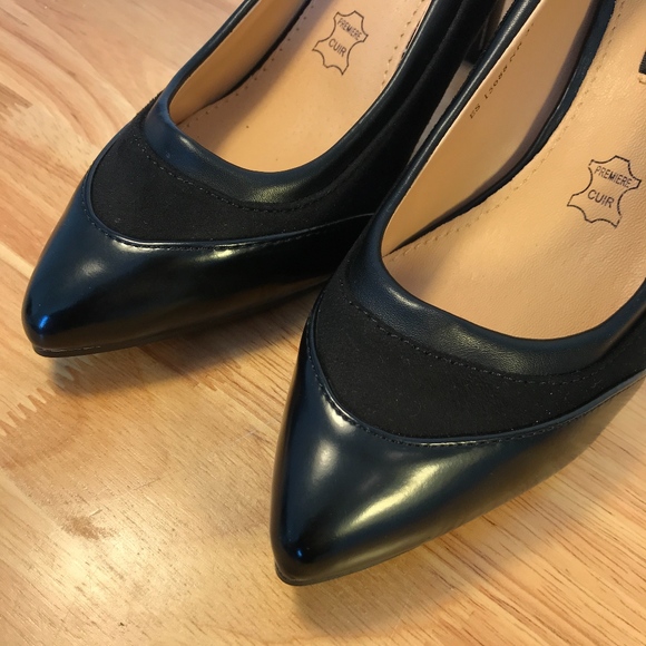 Black Panel Pointed Court, sz 7 - Picture 5 of 7